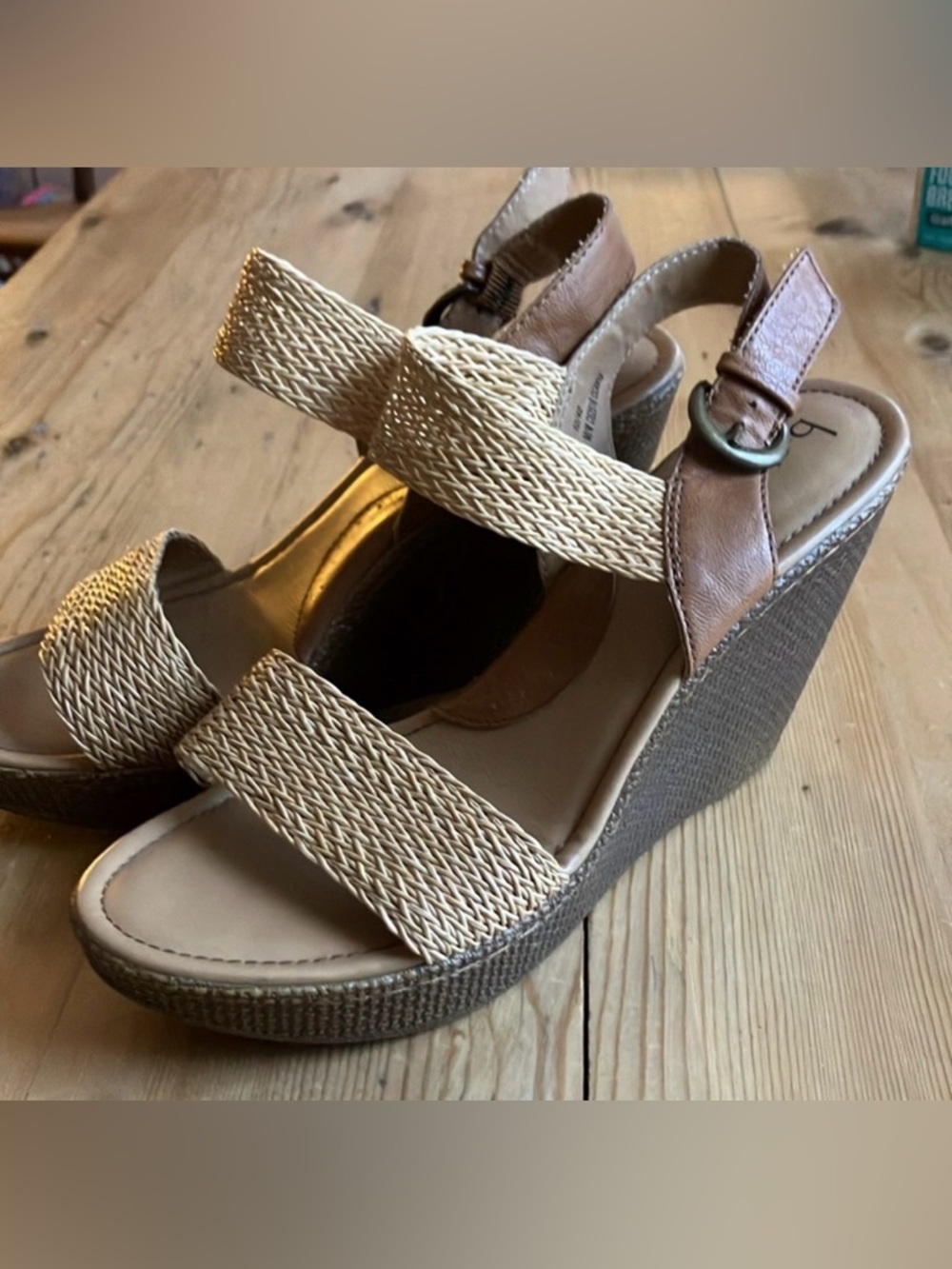 B.o.c. Vintage Tan Leather Wedge Heel Sandals Rattan Detailing Size 10 / 42